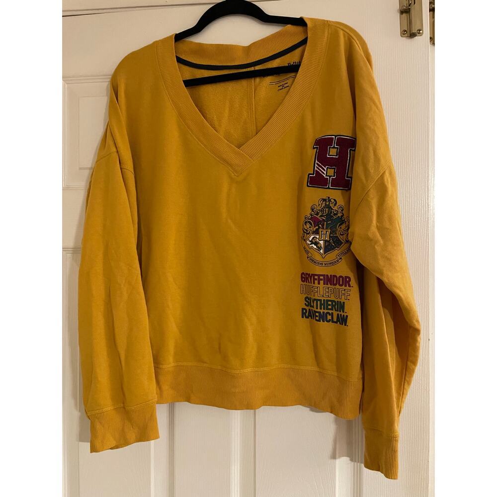 EUC Wizarding World Harry Potter long sleeve V neck mustard yellow sweater 18/20